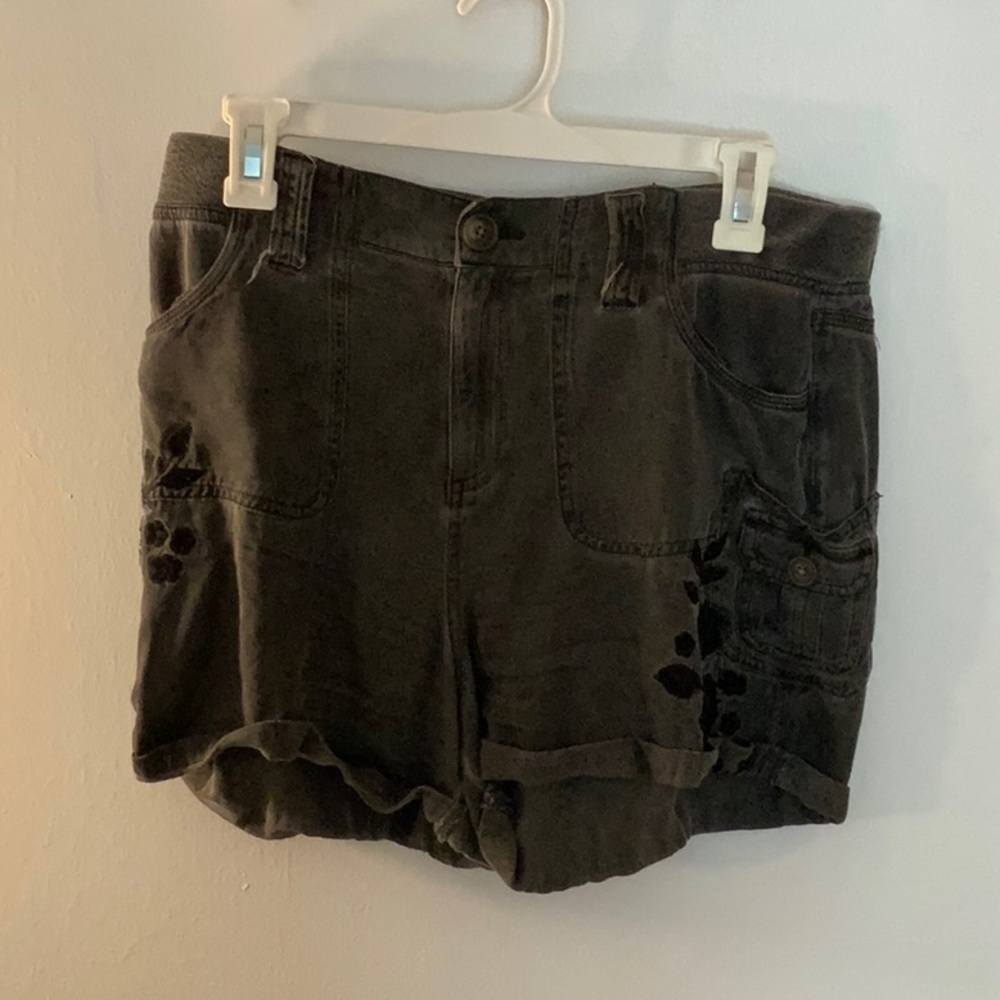 Knox Rose never been worn black and gray shorts